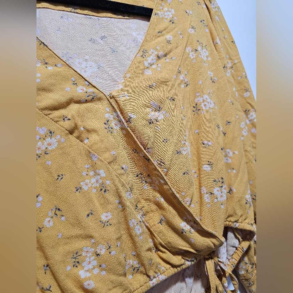 American Eagle Outfitters Yellow Floral Wrap Blouse, Medium - Picture 6 of 8